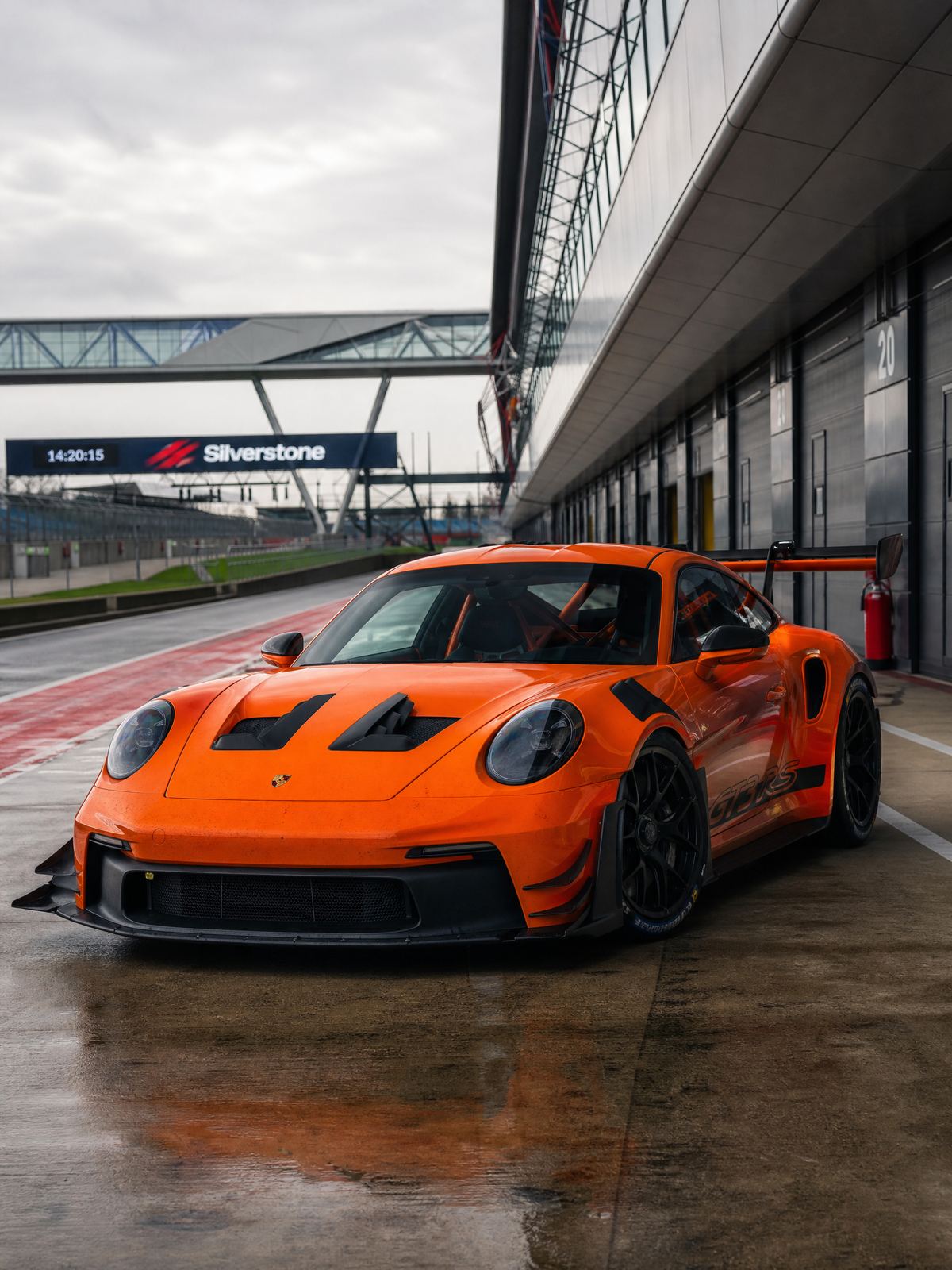 里番网保时捷视频